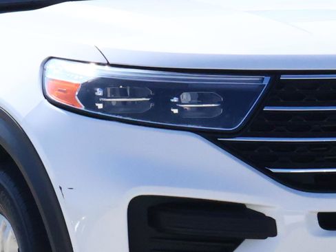 Used 2023 Ford Explorer XLT image 8