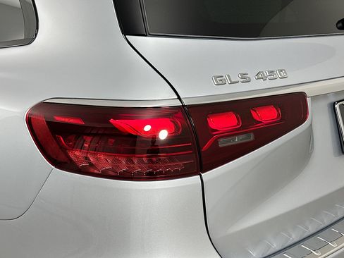 Certified 2026 Mercedes-Benz GLS 450 4MATIC image 44