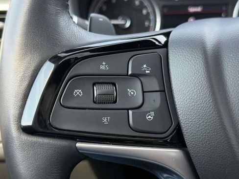 Used 2023 Buick Enclave Essence w/ Experience Buick Package AWD/4WD image 24
