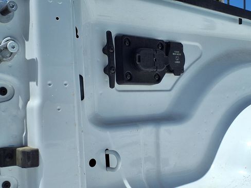 Used 2024 RAM 2500 Big Horn AWD/4WD image 8
