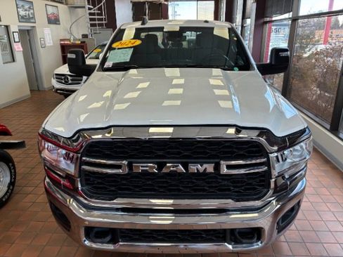 Used 2024 RAM 2500 Big Horn image 6