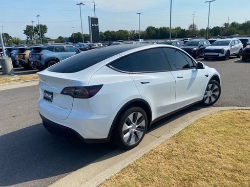 Used 2023 Tesla Model Y Long Range AWD/4WD image 5