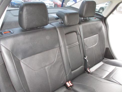 Used 2015 Ford Focus SE w/ Equipment Group 201A image 24