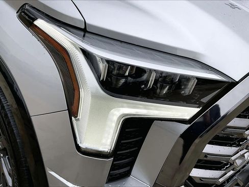 Used 2023 Toyota Tundra Platinum image 27