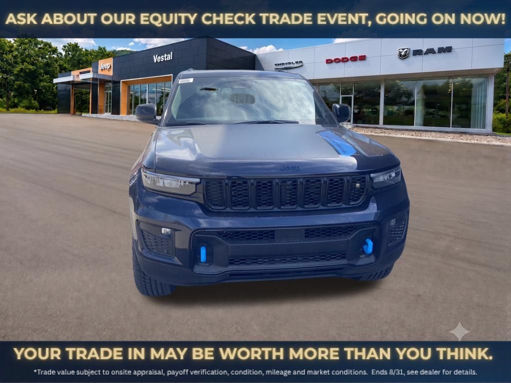 New 2023 Jeep Grand Cherokee Trailhawk w/ Advanced Protech Group II AWD/4WD image 2