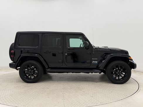 Used 2023 Jeep Wrangler Unlimited Sahara w/ Cold Weather Group AWD/4WD image 8