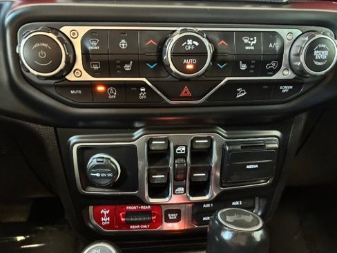 Used 2020 Jeep Wrangler Unlimited Rubicon AWD/4WD image 27