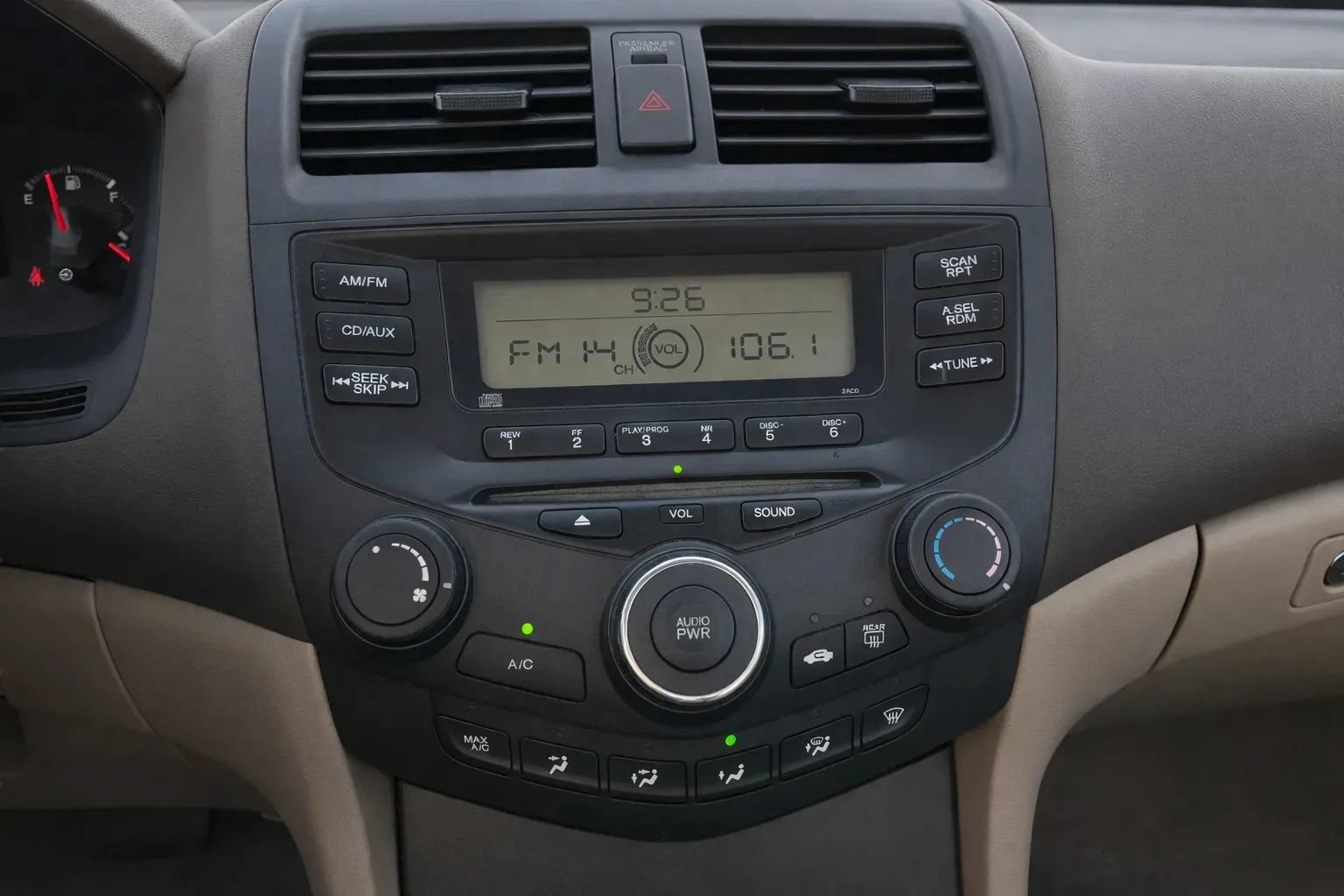 Used 2004 Honda Accord LX image 12