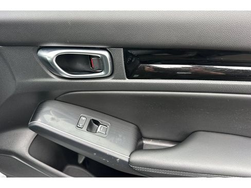 Used 2022 Honda Civic Touring image 18