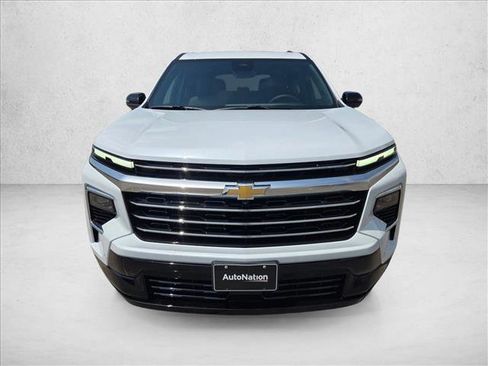 New 2026 Chevrolet Traverse High Country w/ LPO, Floor Liner Package FWD image 6