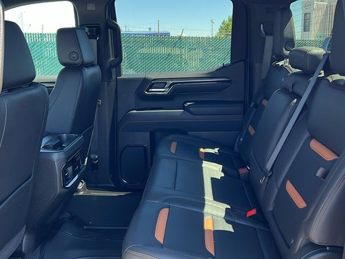 Certified 2025 GMC Sierra 1500 AT4 AWD/4WD image 15