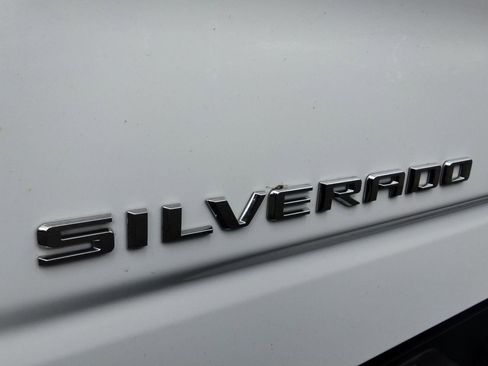 Used 2023 Chevrolet Silverado 1500 LT image 7