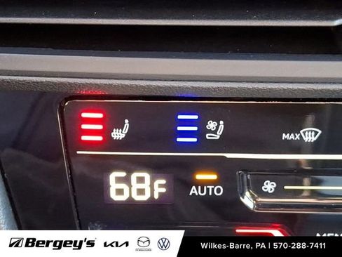 Used 2025 Volkswagen Jetta GLI Autobahn image 25