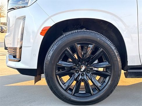Used 2024 Cadillac Escalade Sport Platinum image 6