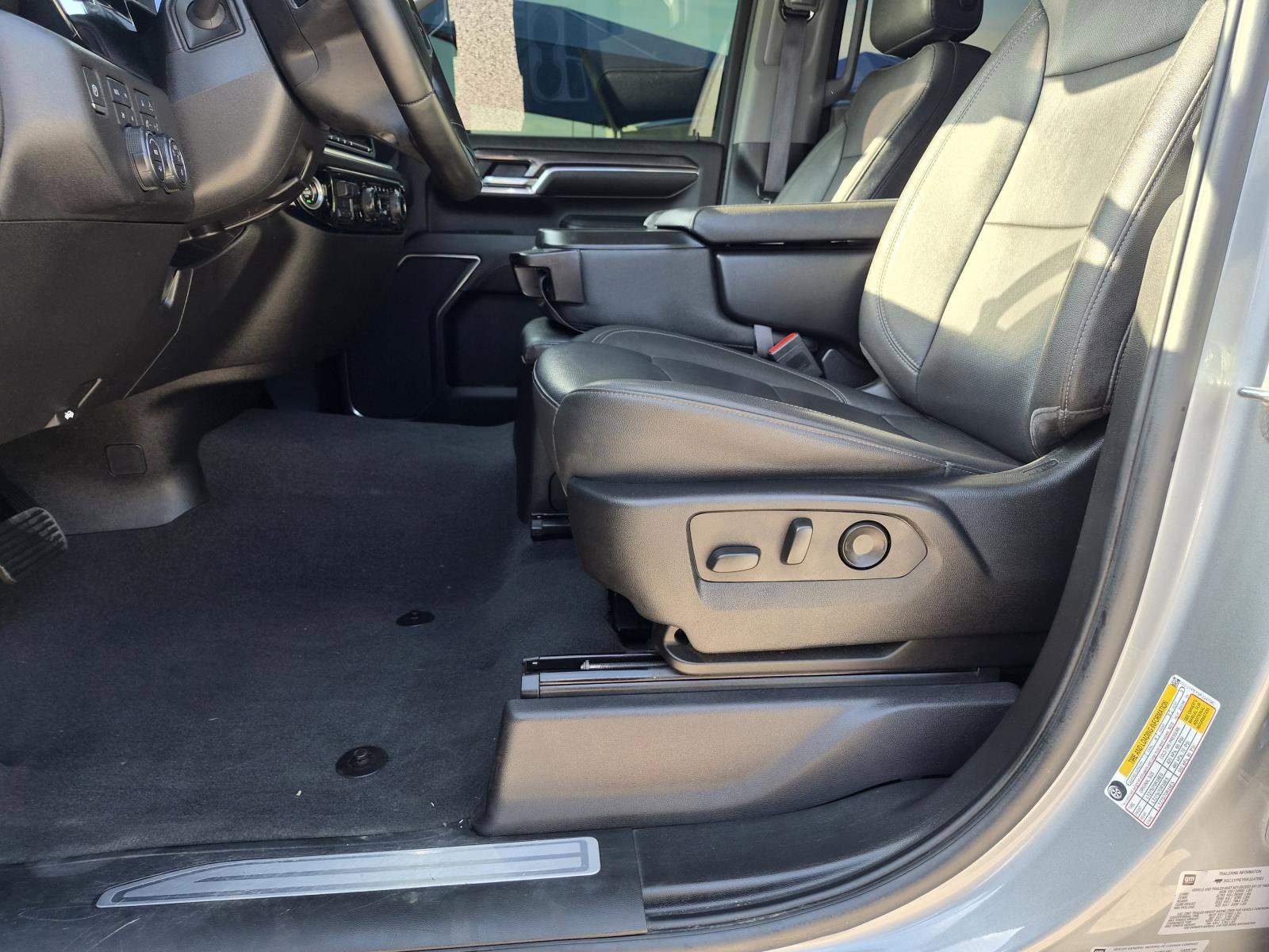 Used 2024 Chevrolet Silverado 2500 LTZ AWD/4WD image 17