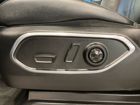 Used 2022 Jeep Wagoneer Series II w/ Premium Group I image 13