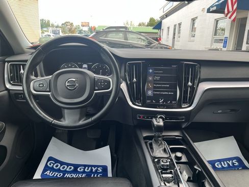 Used 2020 Volvo S60 T6 Momentum AWD/4WD image 6