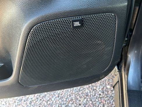 Used 2018 Toyota Tacoma TRD Sport AWD/4WD image 23