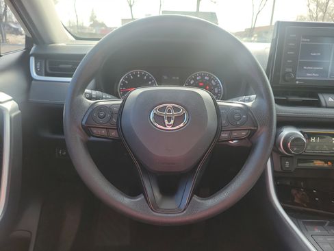 Used 2021 Toyota RAV4 XLE image 20