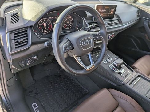 Used 2019 Audi Q5 Prestige w/ Prestige Package image 7