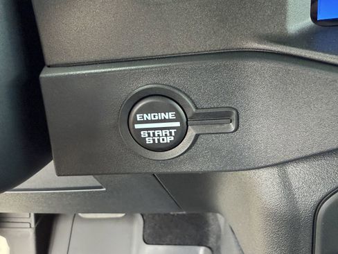 New 2025 Ford Bronco 2-Door w/ Sasquatch Package AWD/4WD image 19