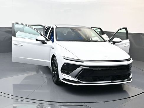 New 2026 Hyundai Sonata SE FWD image 32