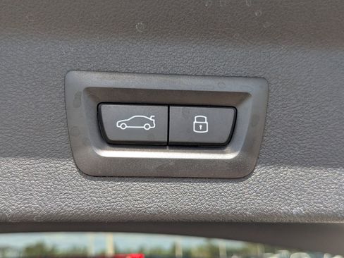 Used 2023 BMW X3 sDrive30i w/ Convenience Package image 16