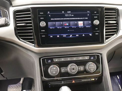 Used 2023 Volkswagen Atlas Cross Sport SE FWD image 10