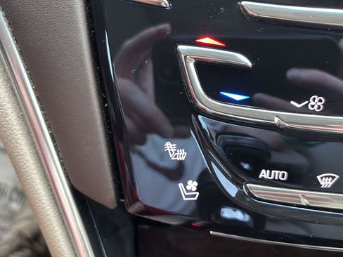 Used 2014 Cadillac XTS Platinum AWD/4WD image 30
