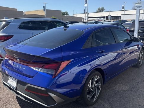 Used 2025 Hyundai Elantra Sport image 6