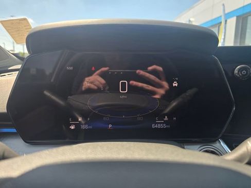 Used 2024 Chevrolet Trax LT FWD image 13
