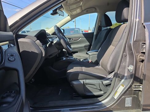 Used 2019 Nissan Rogue S w/ Special Edition Package image 9