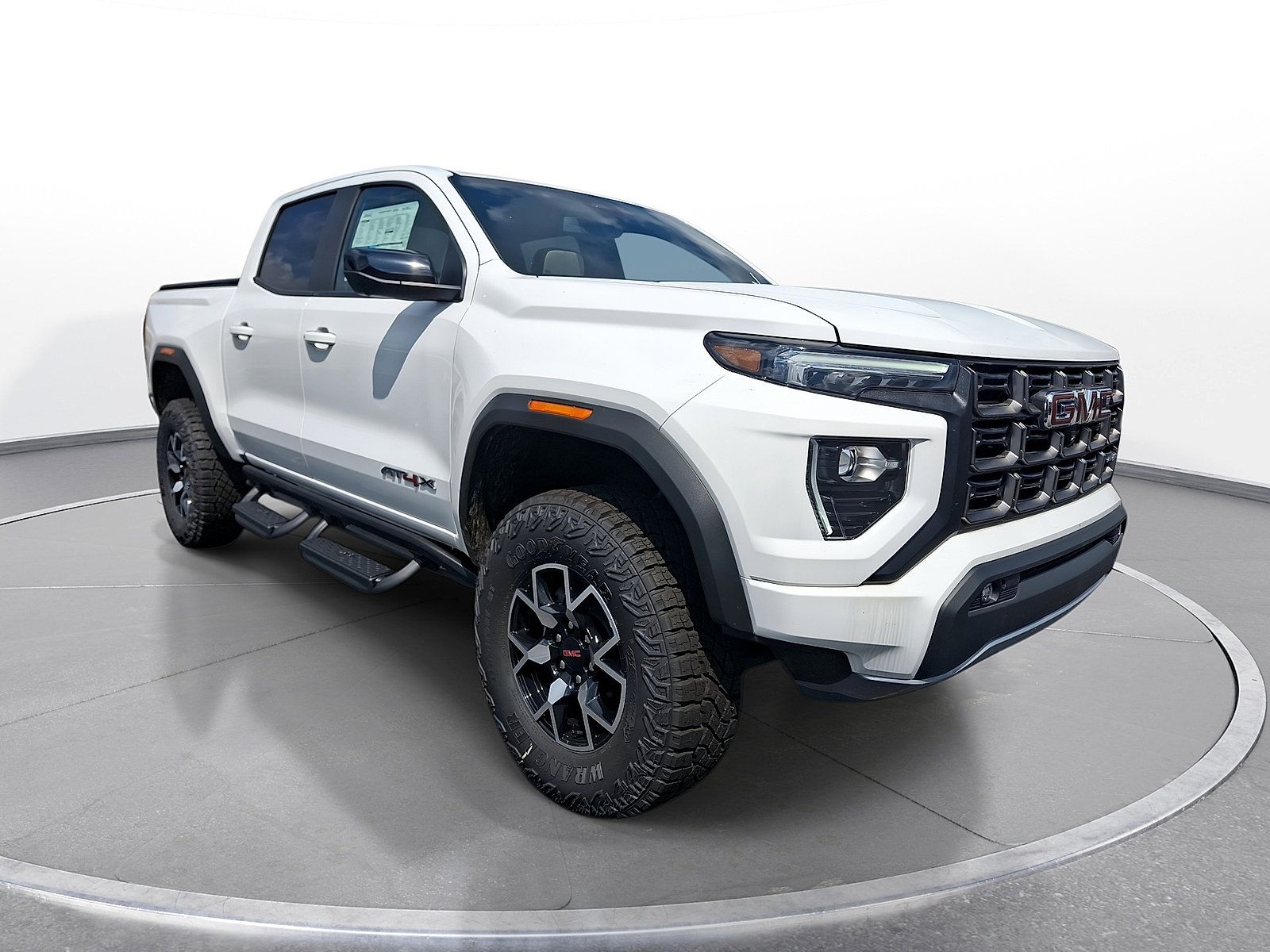 New 2025 GMC Canyon AT4 w/ AT4X Package AWD/4WD image 1