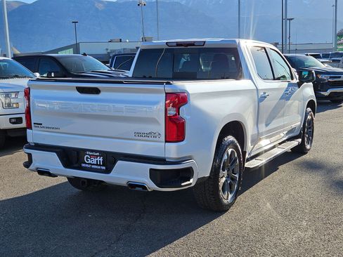 Used 2024 Chevrolet Silverado 1500 High Country w/ Z71 Off-Road Package image 3