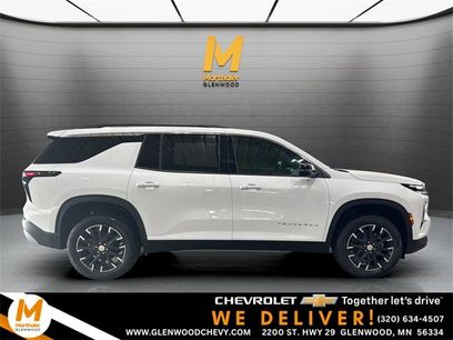 New 2026 Chevrolet Traverse LT w/ Sun and Wheel Package