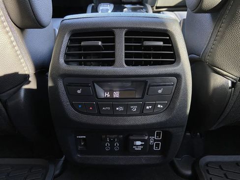 Used 2022 Honda Pilot Touring image 25