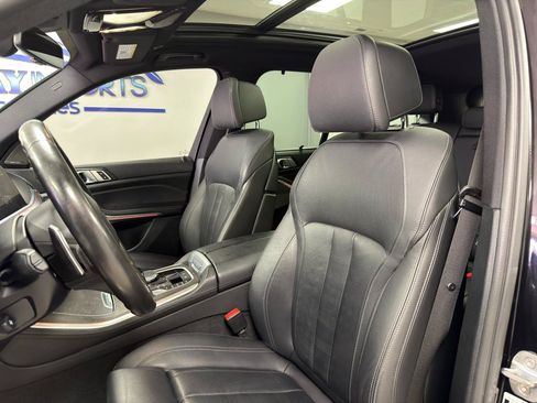 Used 2020 BMW X5 M50i AWD/4WD image 11
