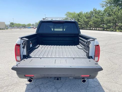 Used 2025 Honda Ridgeline Black Edition image 21