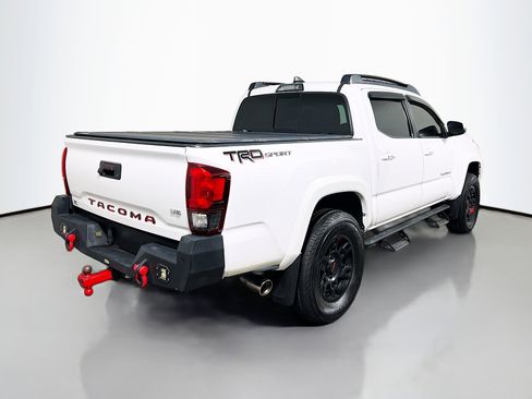 Used 2019 Toyota Tacoma TRD Sport image 4
