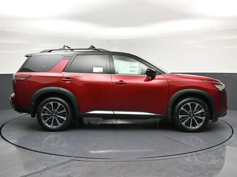 New 2026 Nissan Pathfinder Platinum image 31