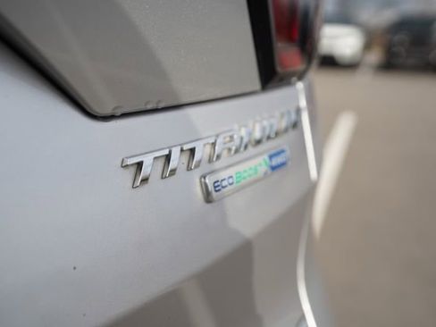 Used 2017 Ford Escape Titanium image 38