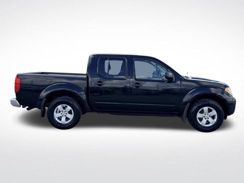 Used 2012 Nissan Frontier SV w/ SV Premium Utility Pkg AWD/4WD image 8