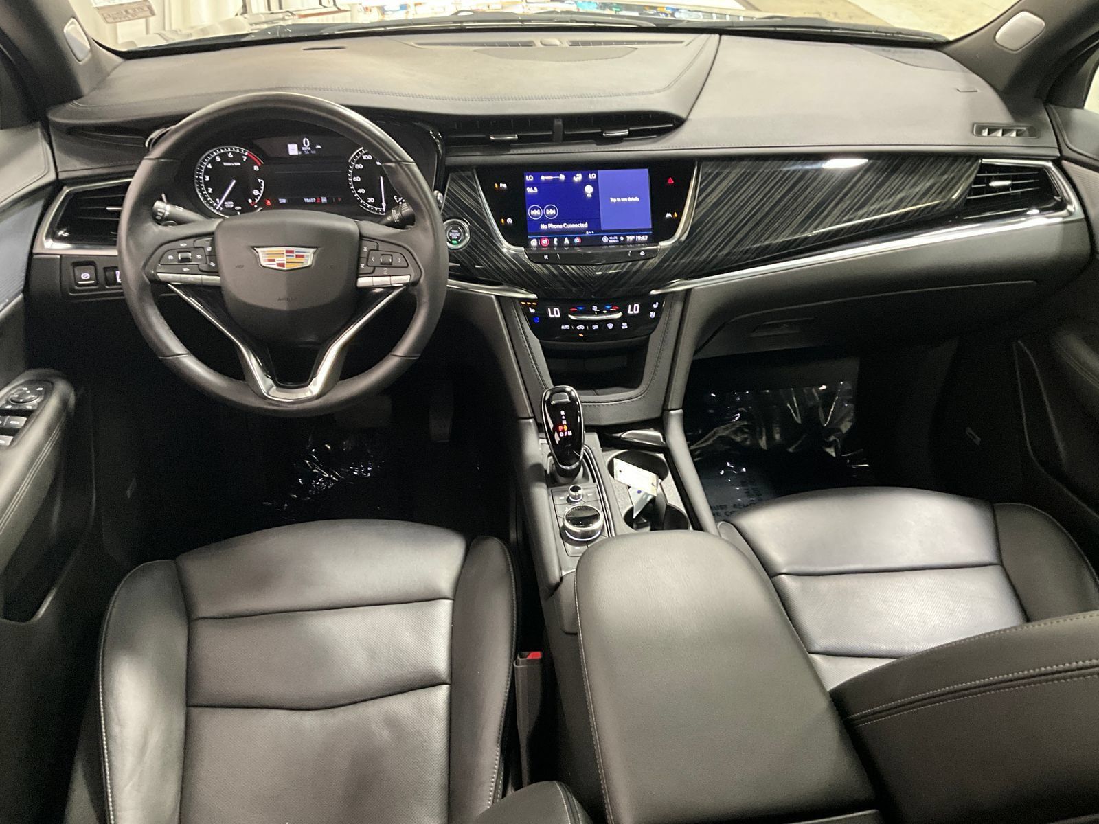 Used 2024 Cadillac XT6 Premium Luxury AWD/4WD image 16