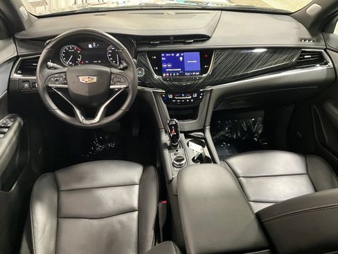 Used 2024 Cadillac XT6 Premium Luxury AWD/4WD image 16