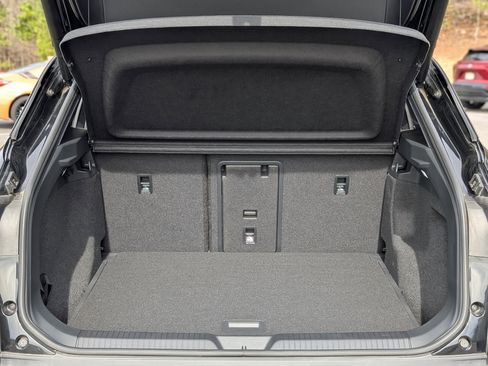 Used 2022 Volkswagen ID.4 Pro S image 18