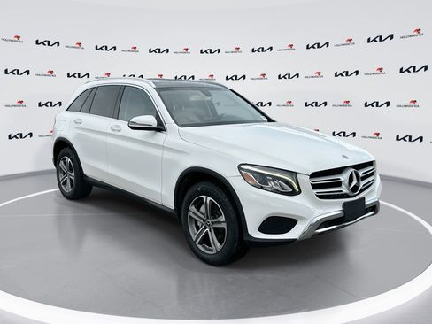 Used 2019 Mercedes-Benz GLC 300 image 1