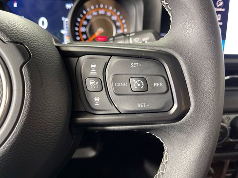 Used 2025 Jeep Wrangler Unlimited Rubicon AWD/4WD image 27