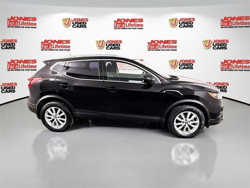 Certified 2020 Nissan Rogue Sport SV image 16