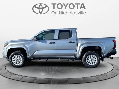Used 2024 Toyota Tacoma SR image 2