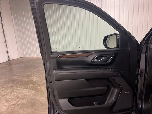 Certified 2022 Chevrolet Tahoe Premier AWD/4WD image 17